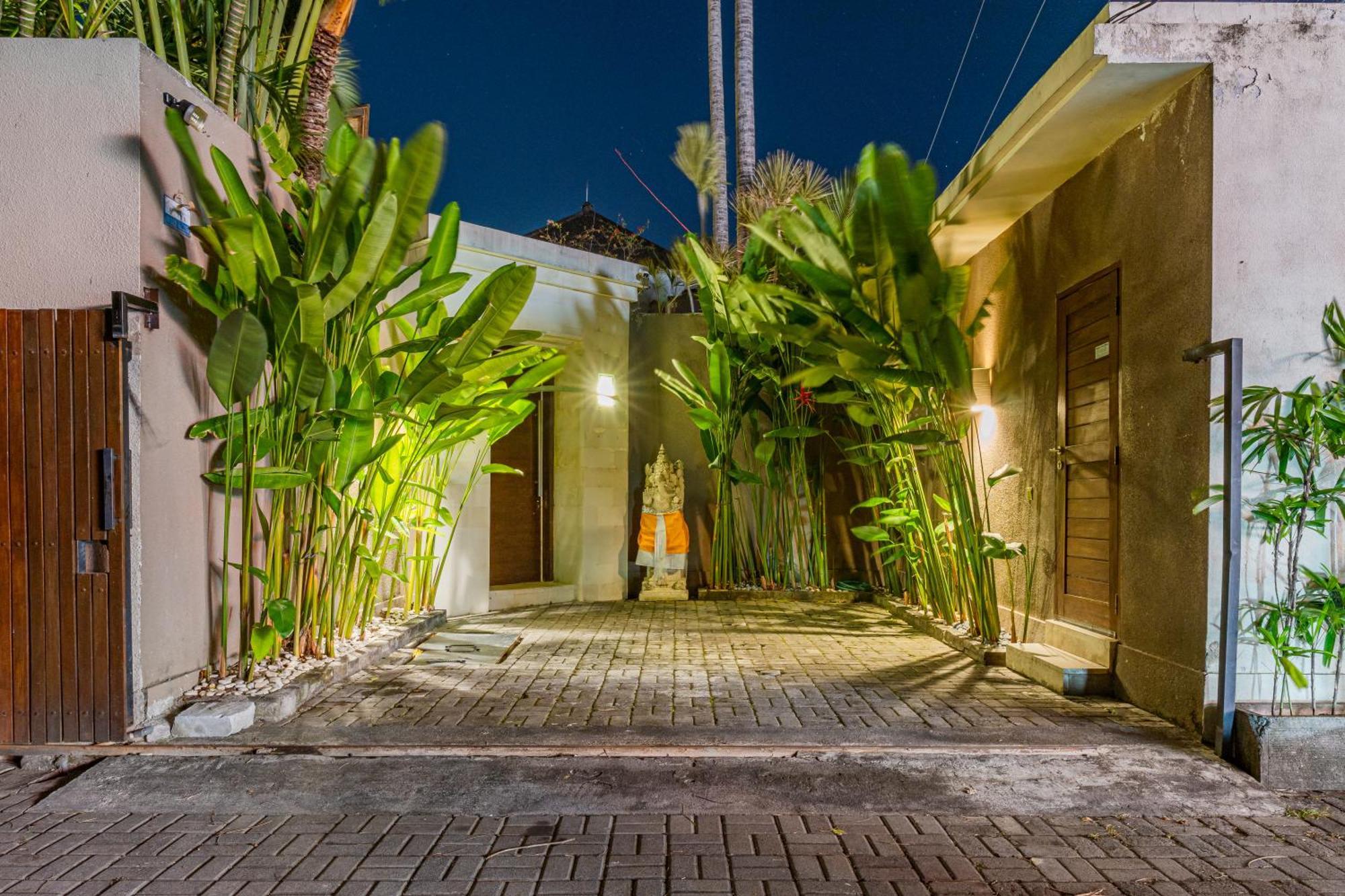 Luxury Villa K Seminyak Bagian luar foto